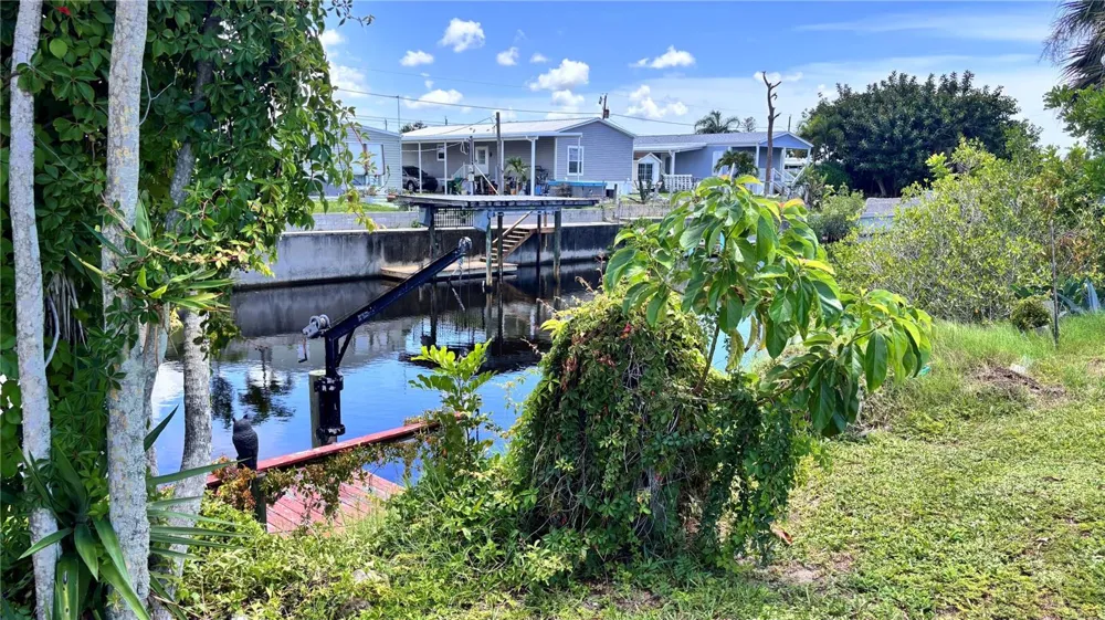 1305 KINGFISHER DRIVE Englewood, FL 34224