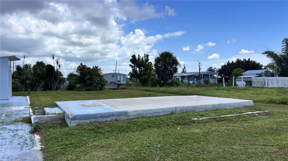1305 KINGFISHER DRIVE Englewood, FL 34224