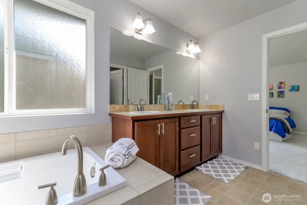 2828 S 357th Court Federal Way, WA 98003