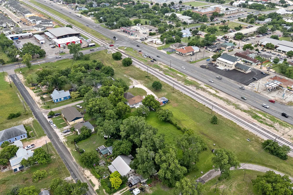 103 E Willis Street Leander, TX 78641