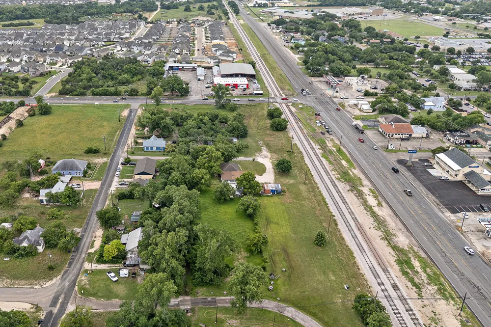 103 E Willis Street Leander, TX 78641