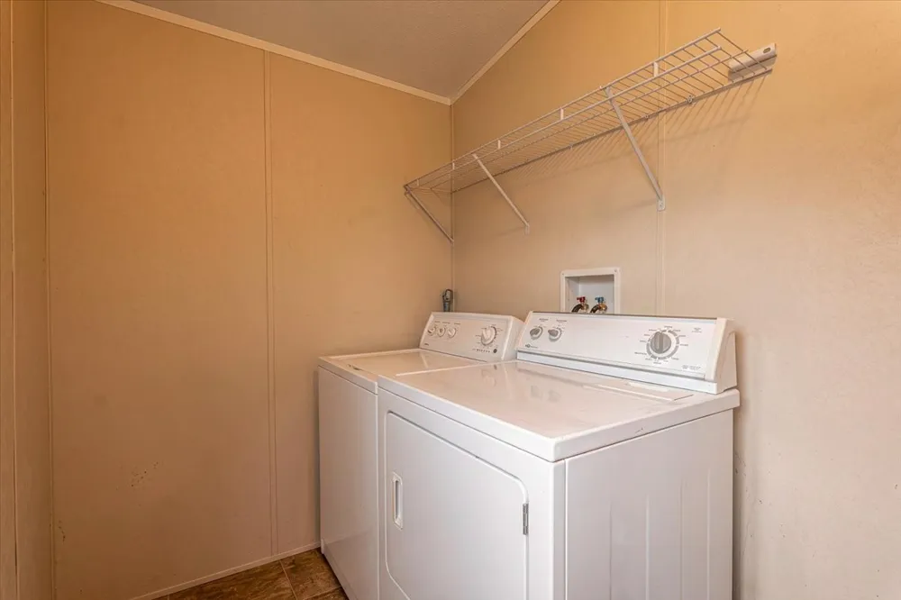 353 R And R Drive Springtown, TX 76082
