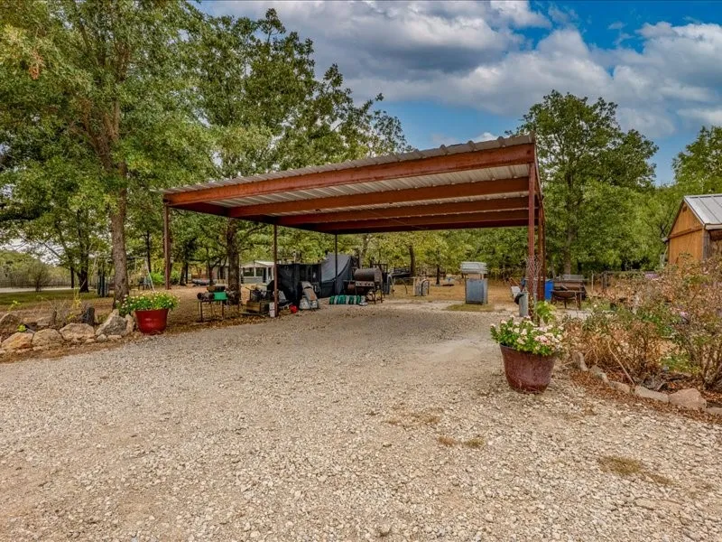 353 R And R Drive Springtown, TX 76082