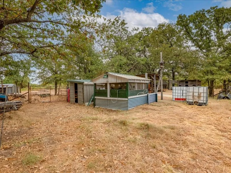 353 R And R Drive Springtown, TX 76082