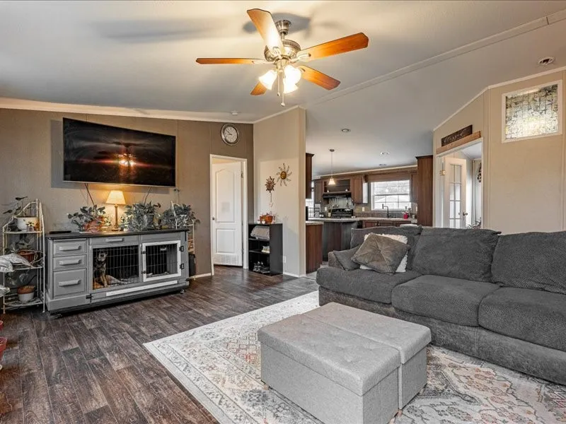 353 R And R Drive Springtown, TX 76082