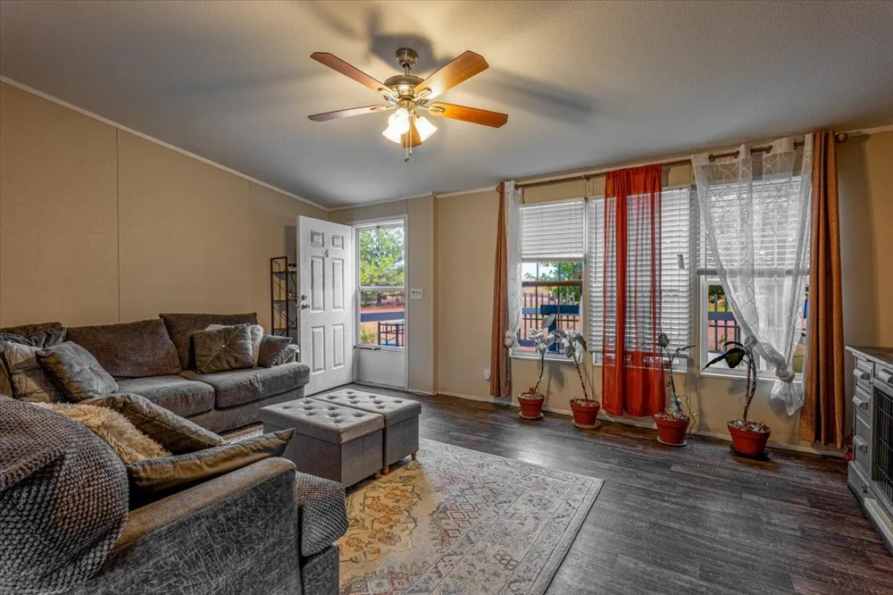 353 R And R Drive Springtown, TX 76082