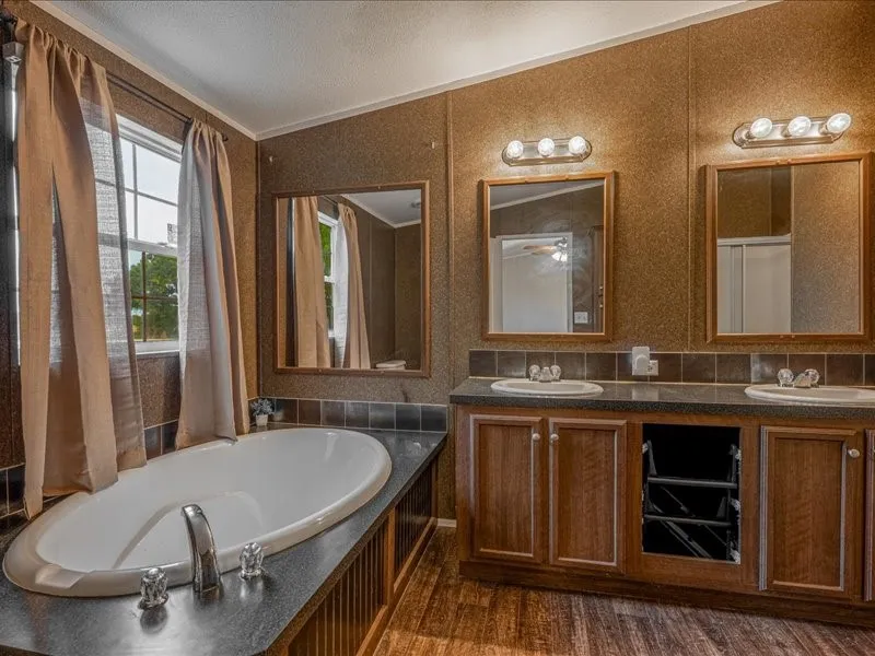 353 R And R Drive Springtown, TX 76082