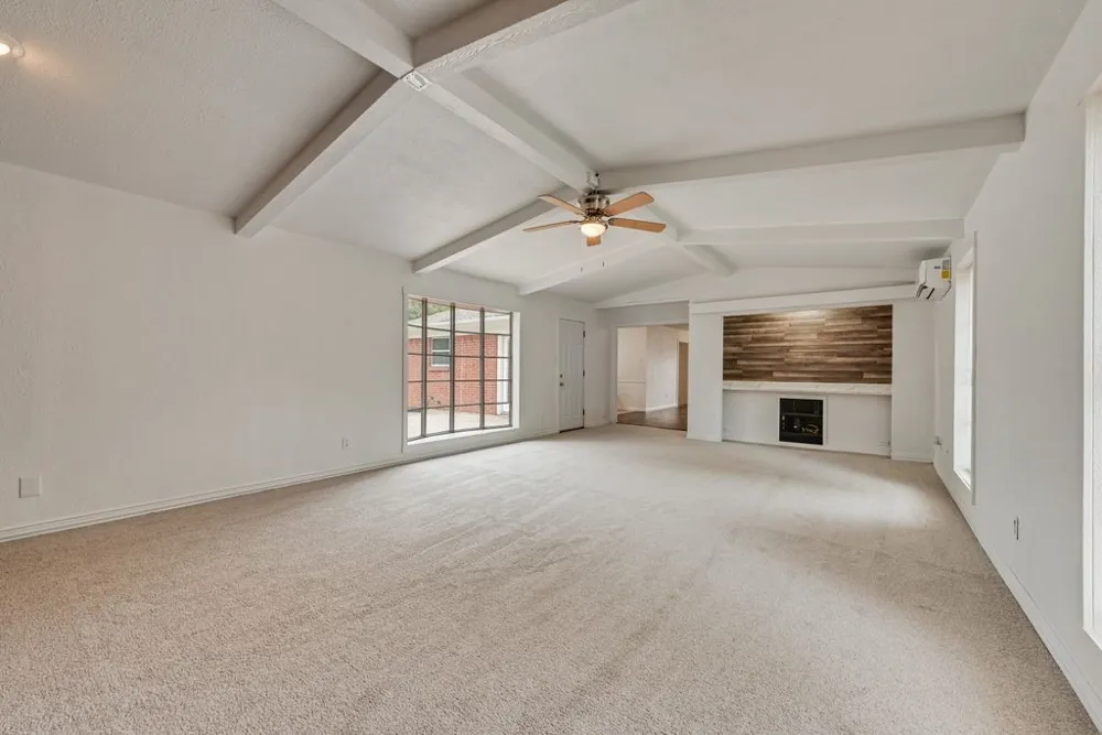 244 Palomino Drive Saginaw, TX 76179