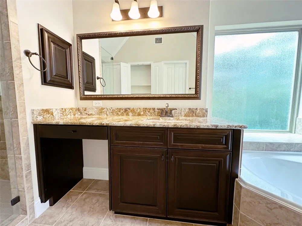 11 Silver Rock Drive Tomball, TX 77375