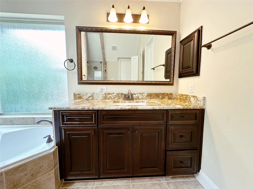 11 Silver Rock Drive Tomball, TX 77375