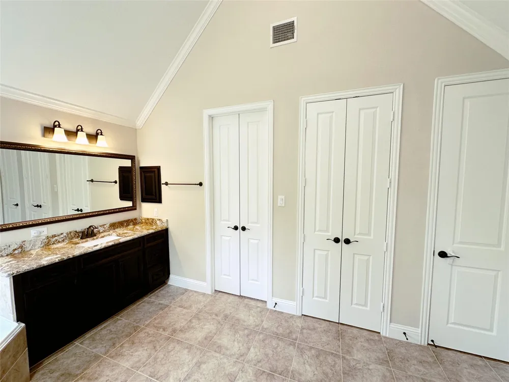 11 Silver Rock Drive Tomball, TX 77375
