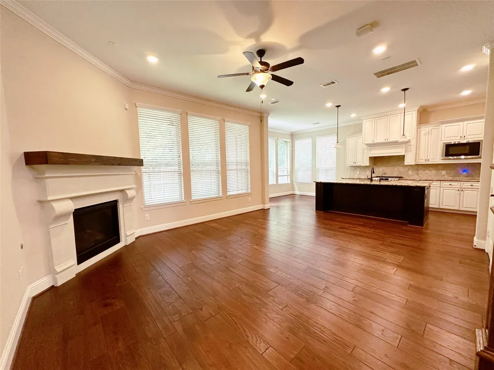 11 Silver Rock Drive Tomball, TX 77375