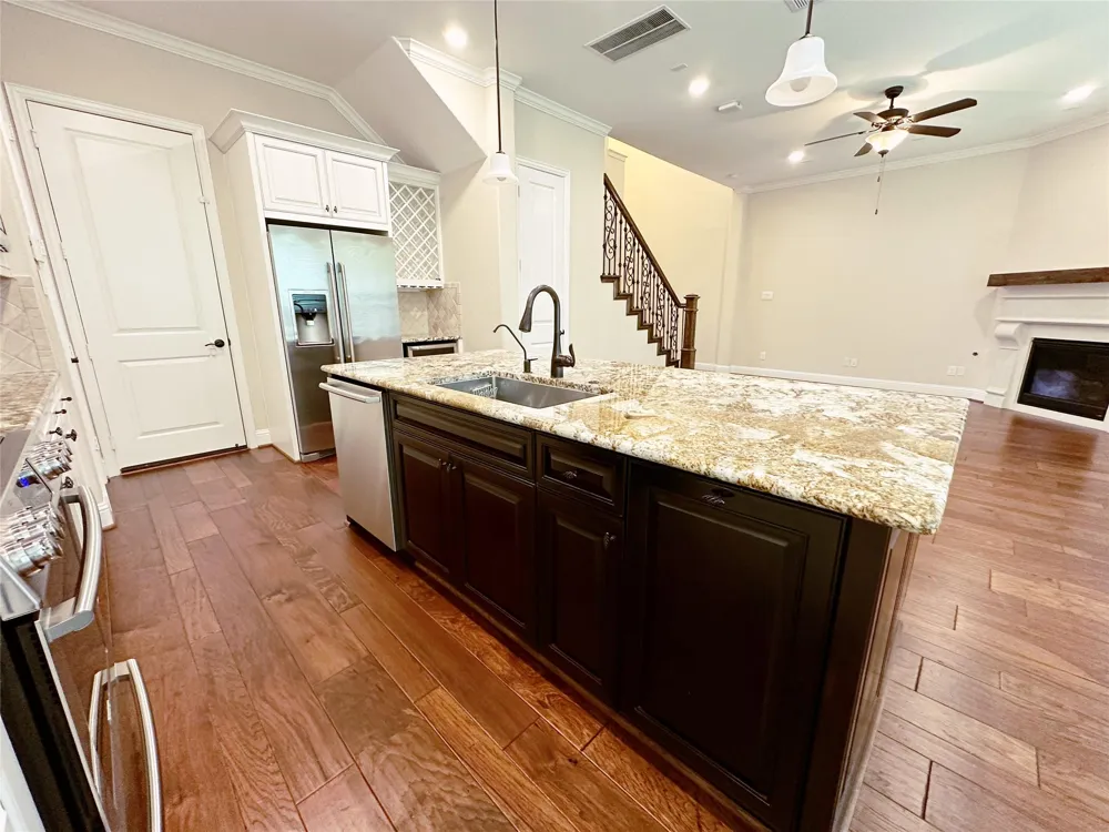 11 Silver Rock Drive Tomball, TX 77375