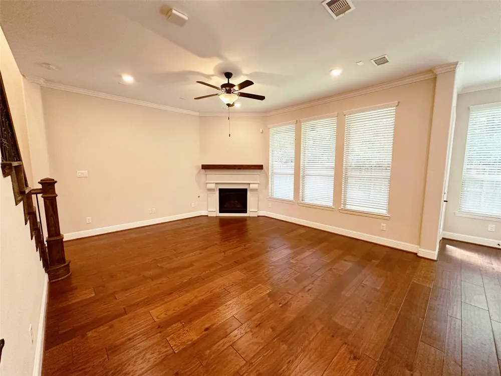 11 Silver Rock Drive Tomball, TX 77375