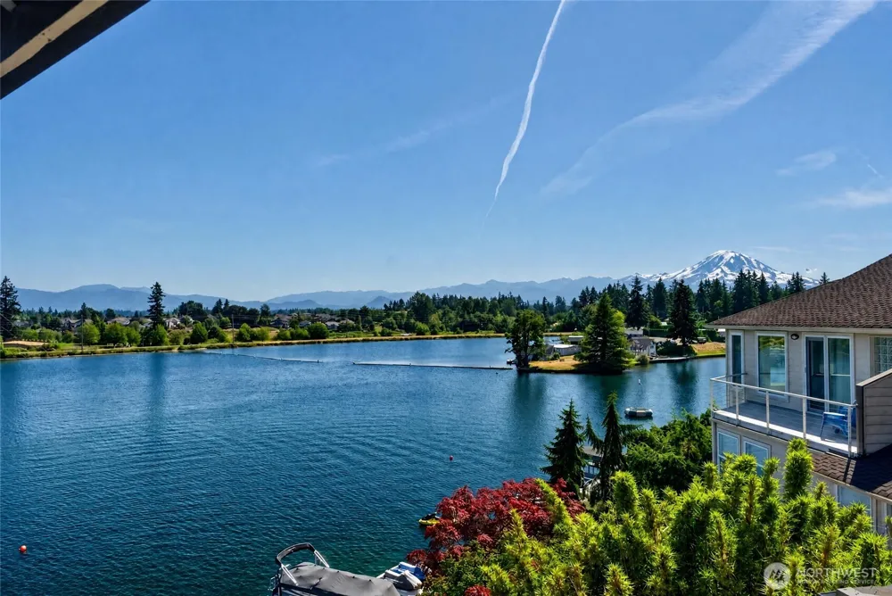 2821 211th Avenue East Lake Tapps, WA 98391