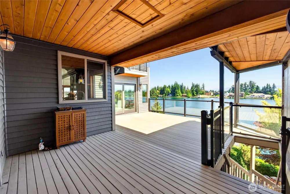 2821 211th Avenue East Lake Tapps, WA 98391