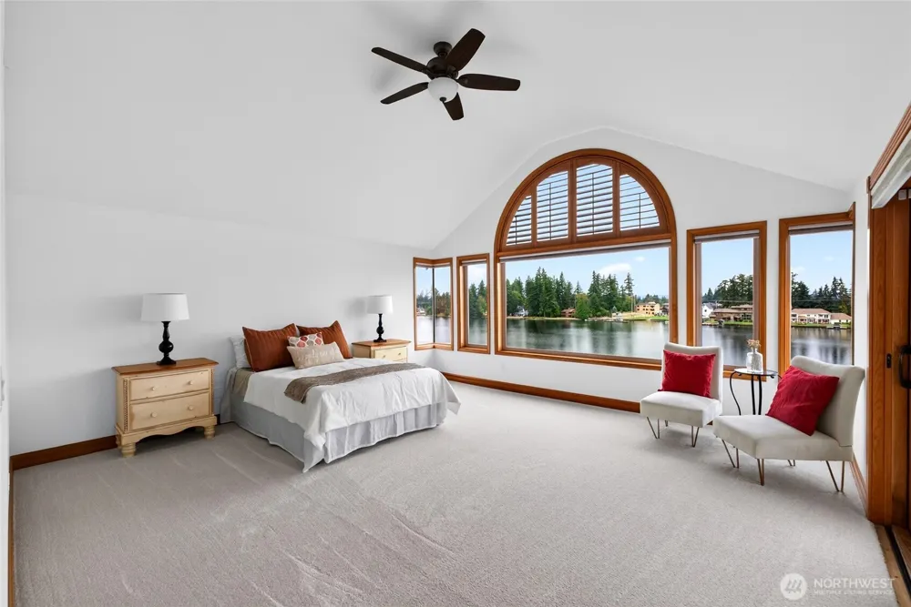 2821 211th Avenue East Lake Tapps, WA 98391