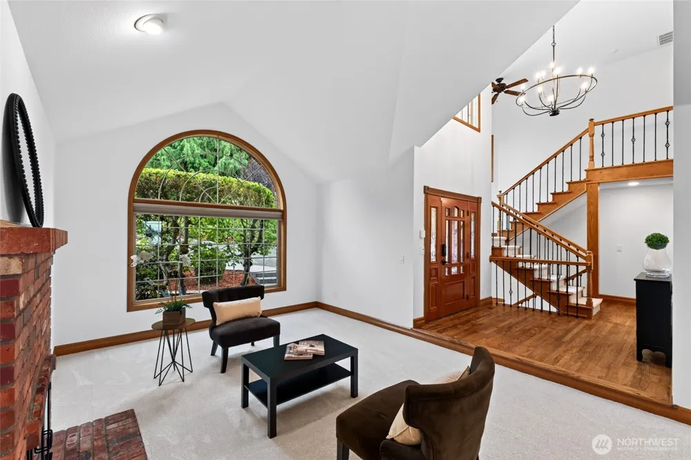2821 211th Avenue East Lake Tapps, WA 98391