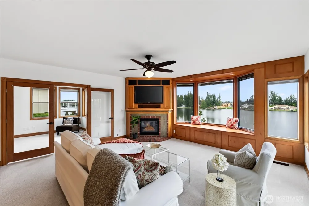 2821 211th Avenue East Lake Tapps, WA 98391