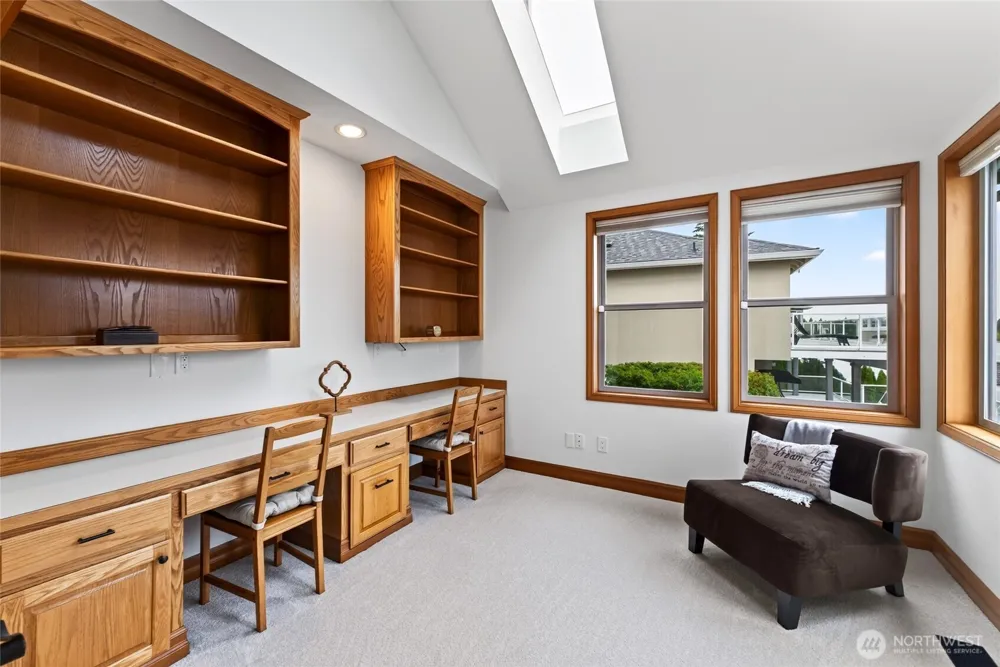 2821 211th Avenue East Lake Tapps, WA 98391