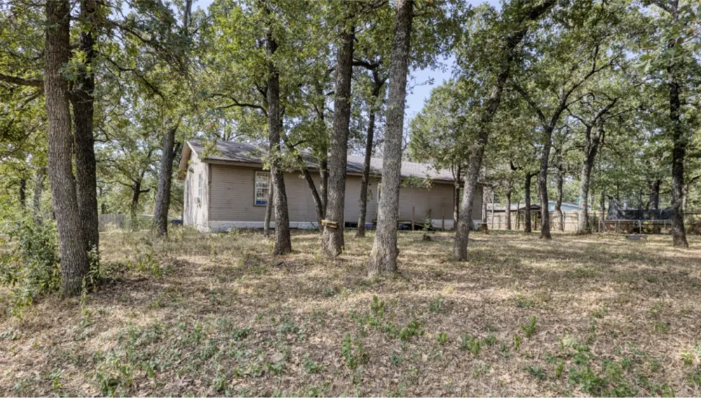 2513 Aspen Lane Burleson, TX 76028