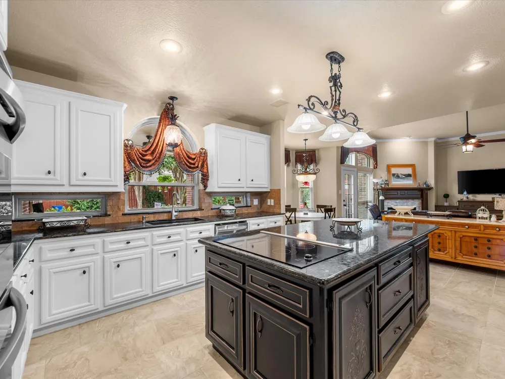 5830 Desert Oak Way Spring, TX 77379