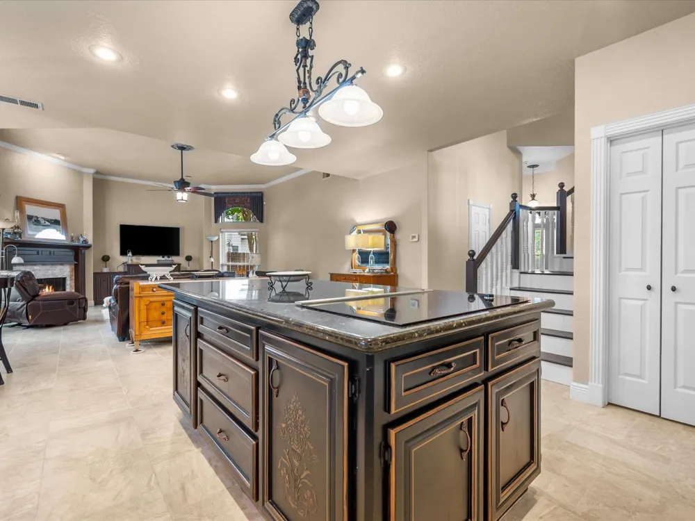 5830 Desert Oak Way Spring, TX 77379