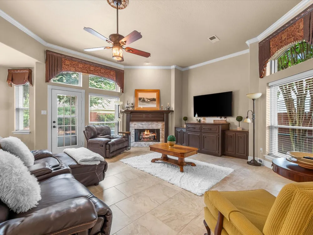 5830 Desert Oak Way Spring, TX 77379