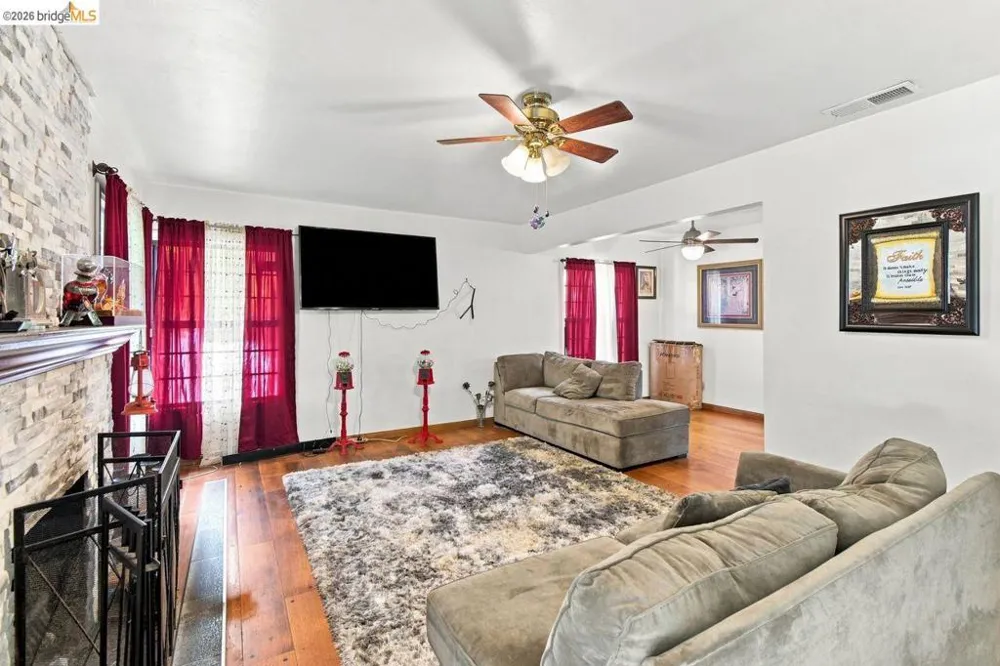 209 Fleming Ave Vallejo, CA 94590