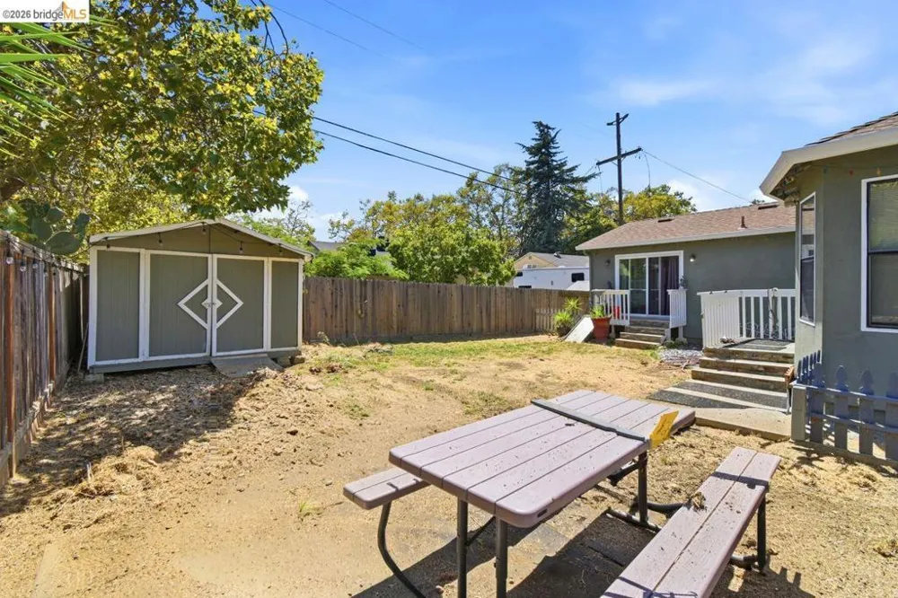209 Fleming Ave Vallejo, CA 94590