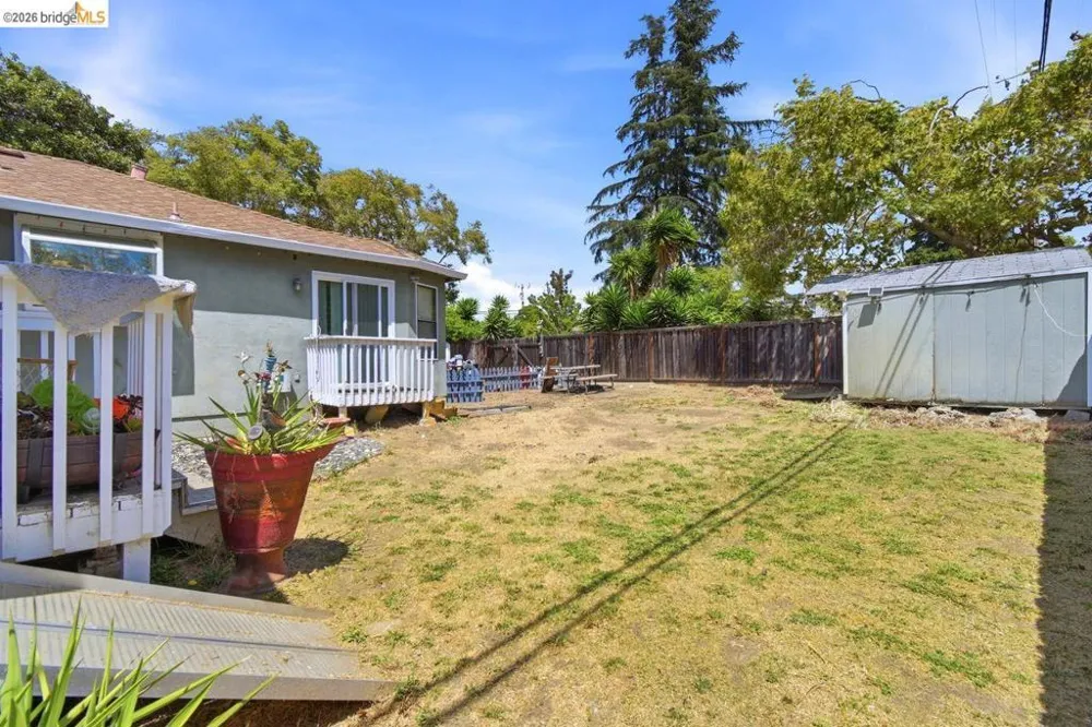 209 Fleming Ave Vallejo, CA 94590