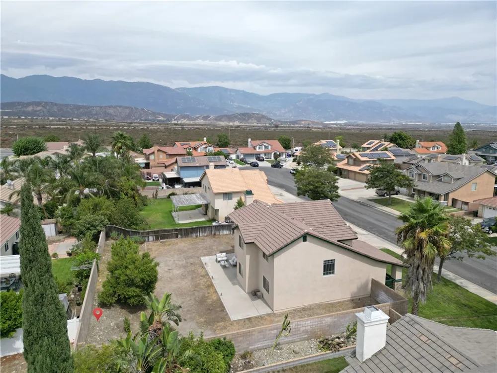 3718 Fernwood Avenue Rialto, CA 92377