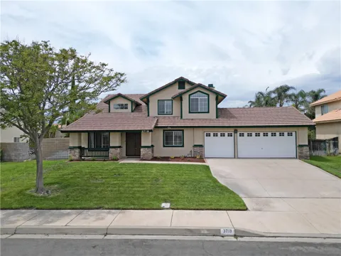 3718 Fernwood Avenue