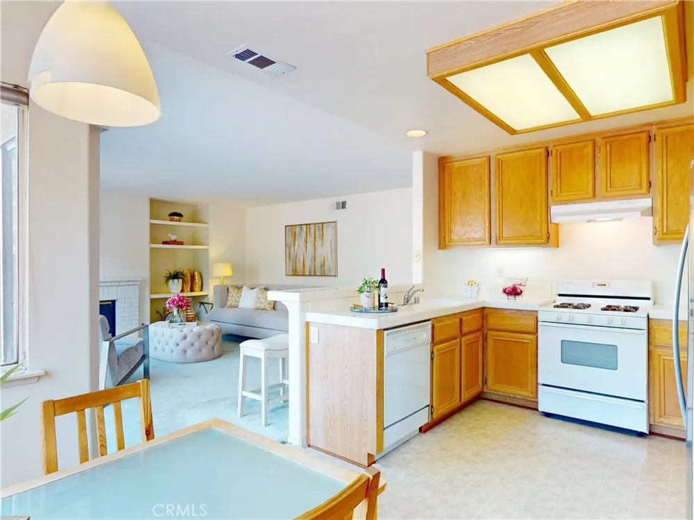 3718 Fernwood Avenue Rialto, CA 92377