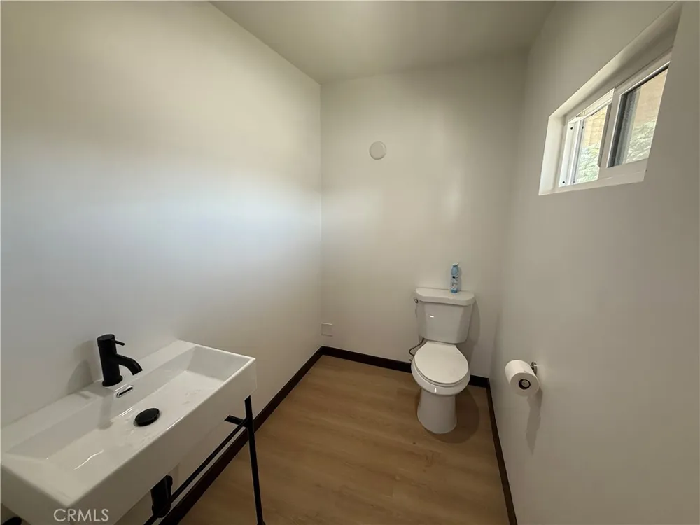 9103 Norris Sun Valley, CA 91352