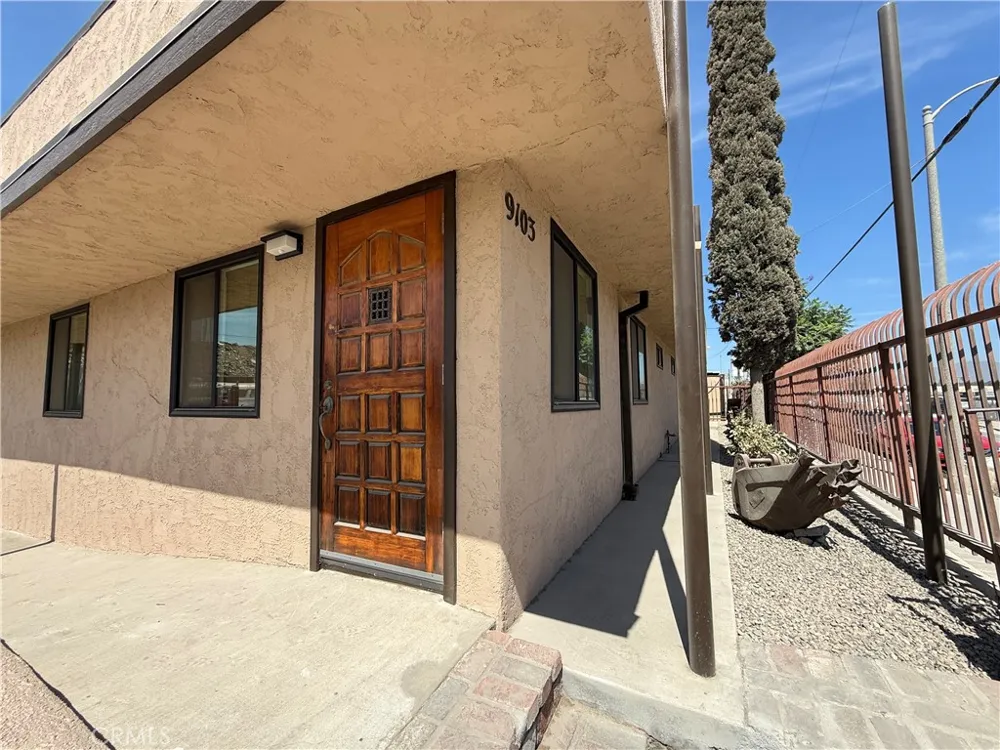 9103 Norris Sun Valley, CA 91352