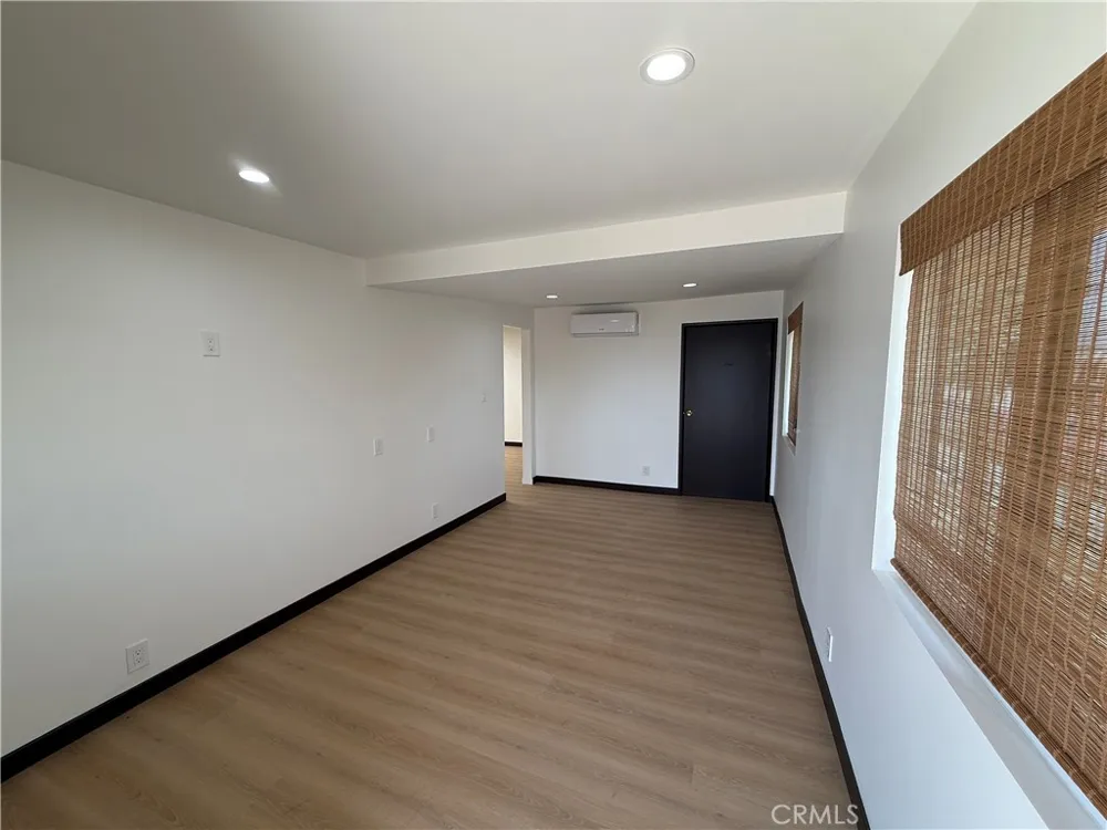 9103 Norris Sun Valley, CA 91352