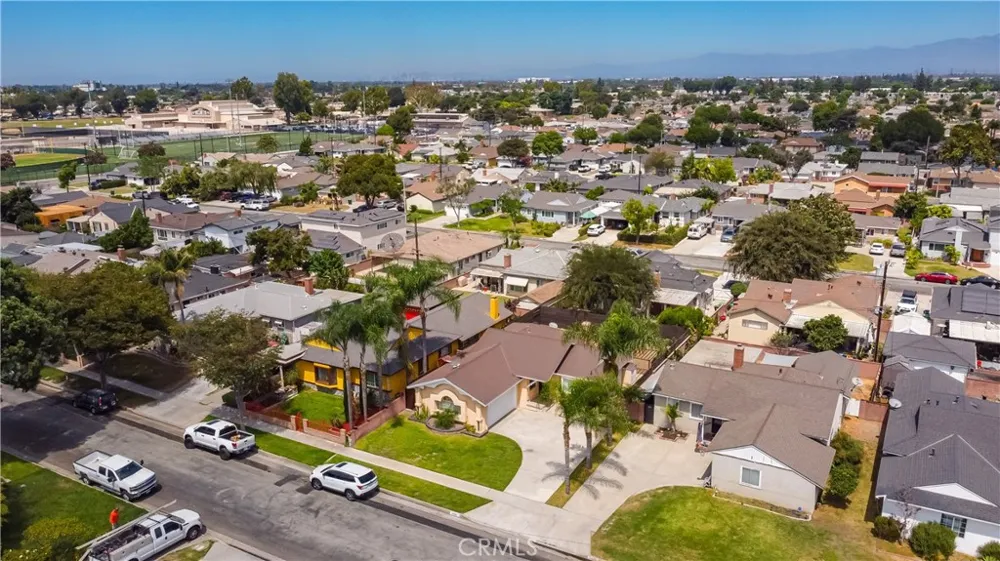 10457 Barnwall Bellflower, CA 90706