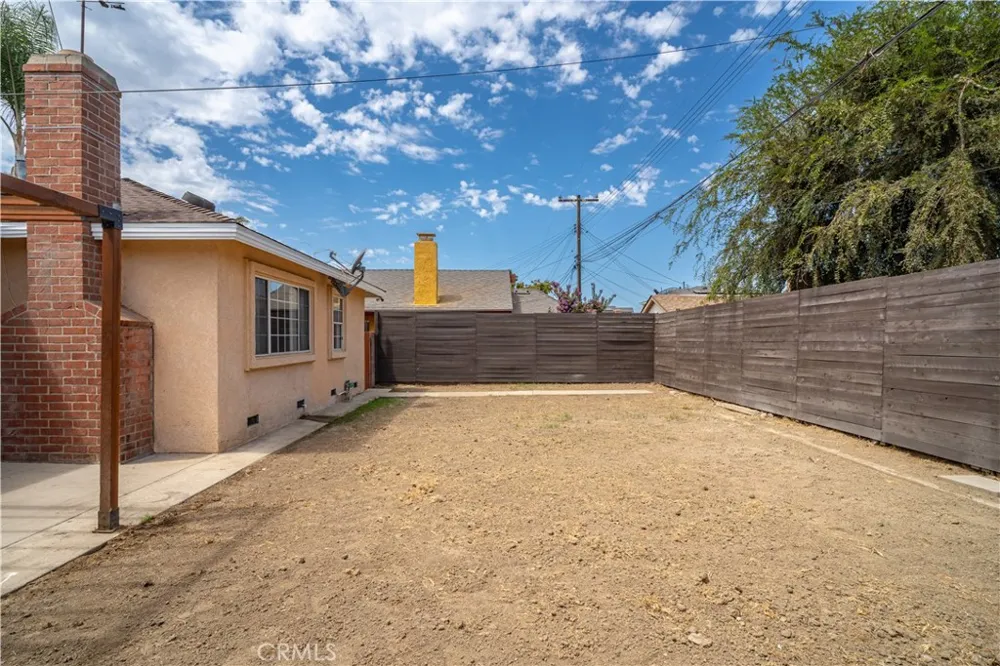 10457 Barnwall Bellflower, CA 90706