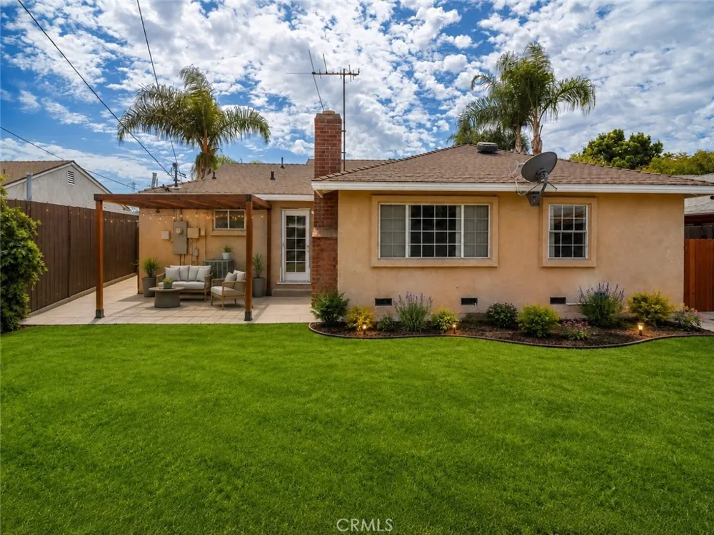 10457 Barnwall Bellflower, CA 90706