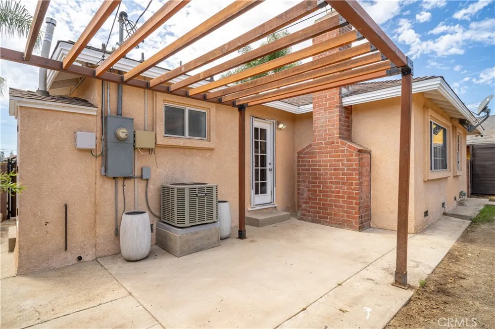 10457 Barnwall Bellflower, CA 90706