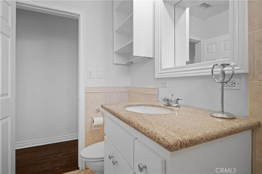 10457 Barnwall Bellflower, CA 90706
