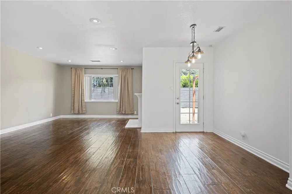 10457 Barnwall Bellflower, CA 90706