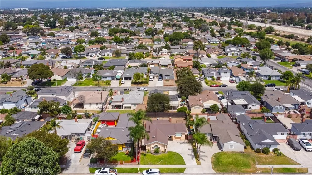 10457 Barnwall Bellflower, CA 90706