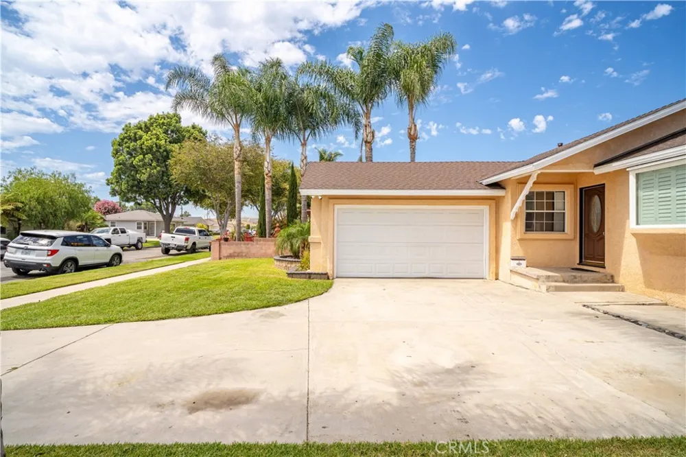 10457 Barnwall Bellflower, CA 90706