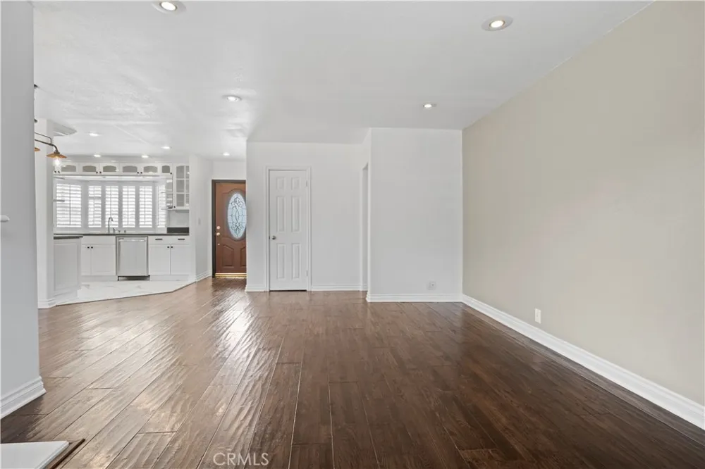 10457 Barnwall Bellflower, CA 90706
