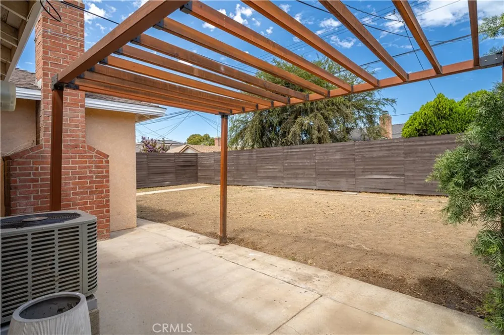 10457 Barnwall Bellflower, CA 90706