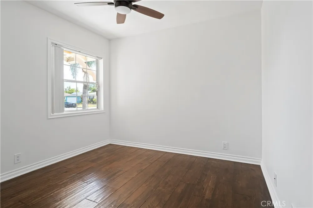 10457 Barnwall Bellflower, CA 90706