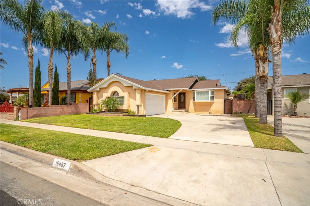 10457 Barnwall Bellflower, CA 90706