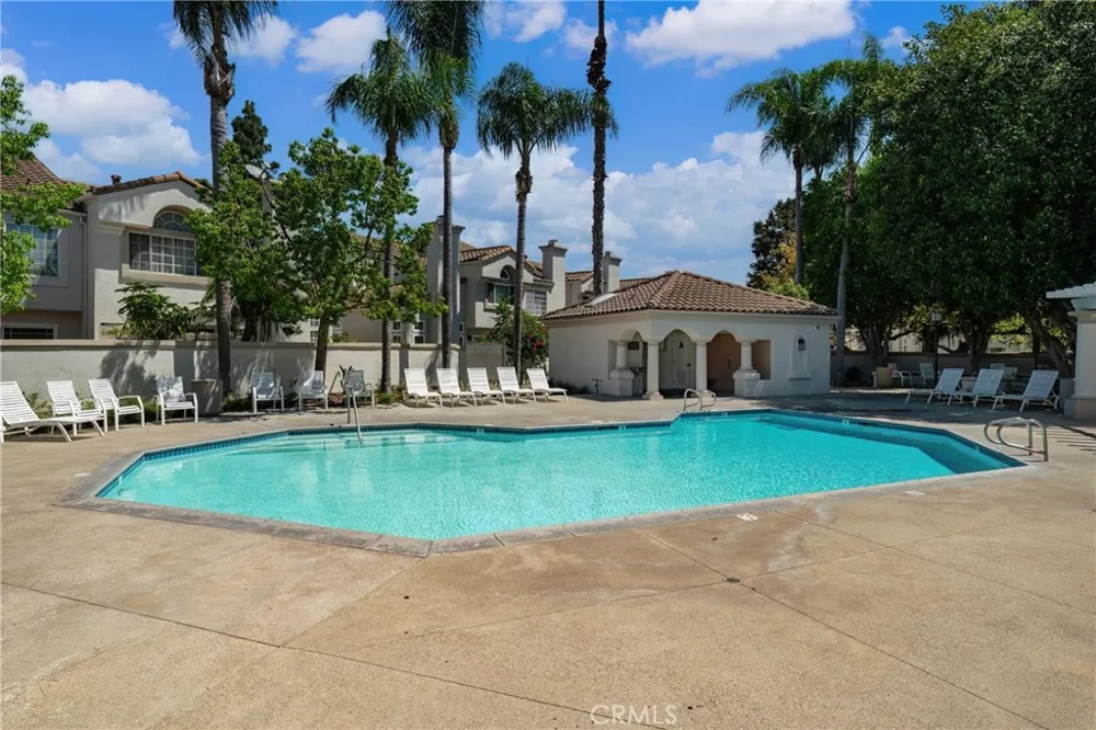 130 Almador Irvine, CA 92614